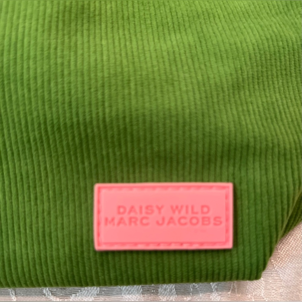 Marc Jacobs Corduroy and Fabric Reversible Daisy Wild Tie Pouch - Picture 2 of 10